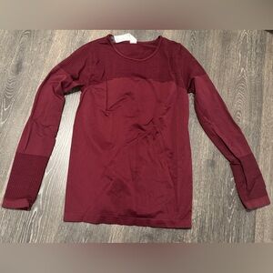 Fabletics Musetta Seamless Mesh Fitted Long Sleeve Top Shirt burgundy  M